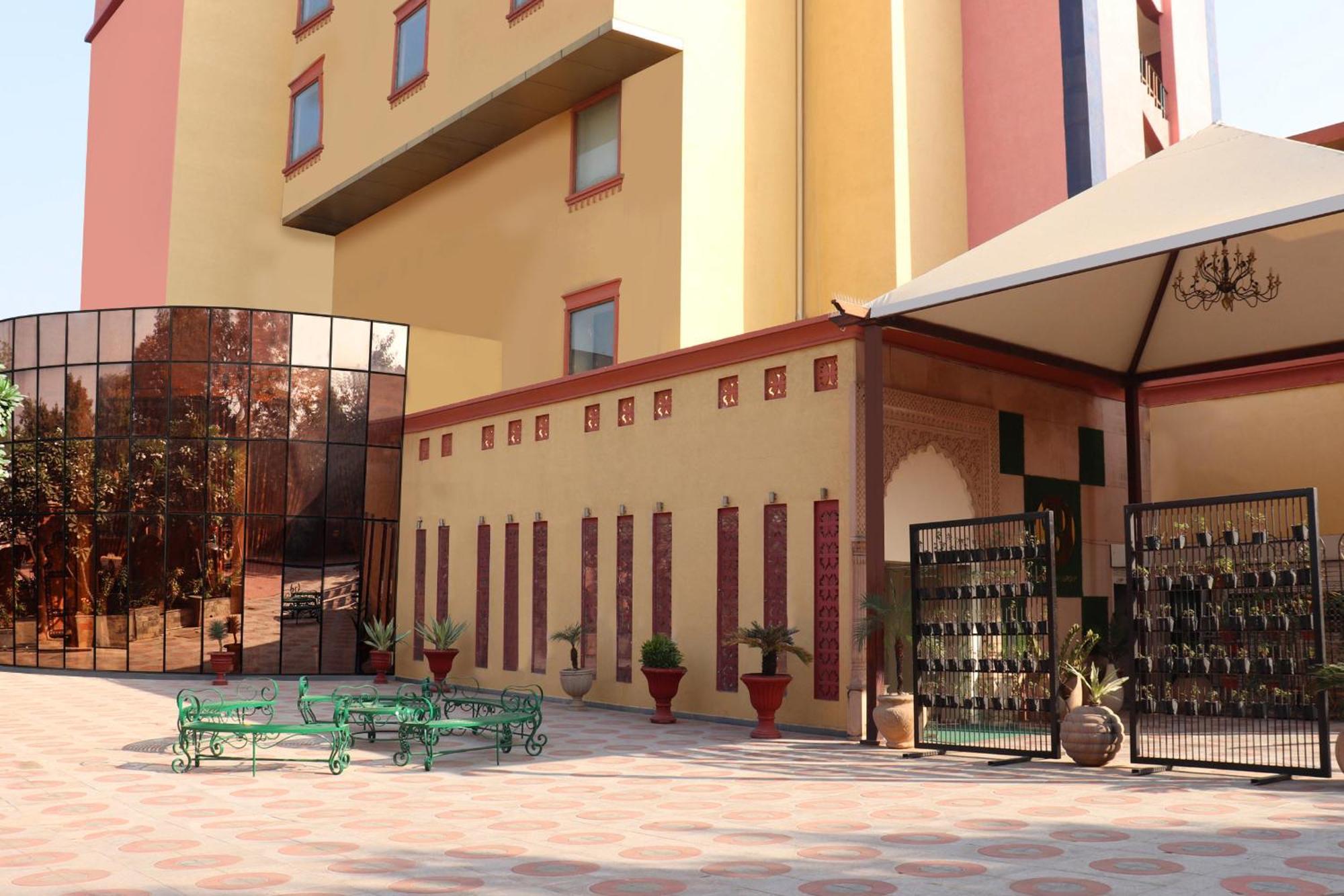 Pink Pearl Hotel Jaipur Ngoại thất bức ảnh